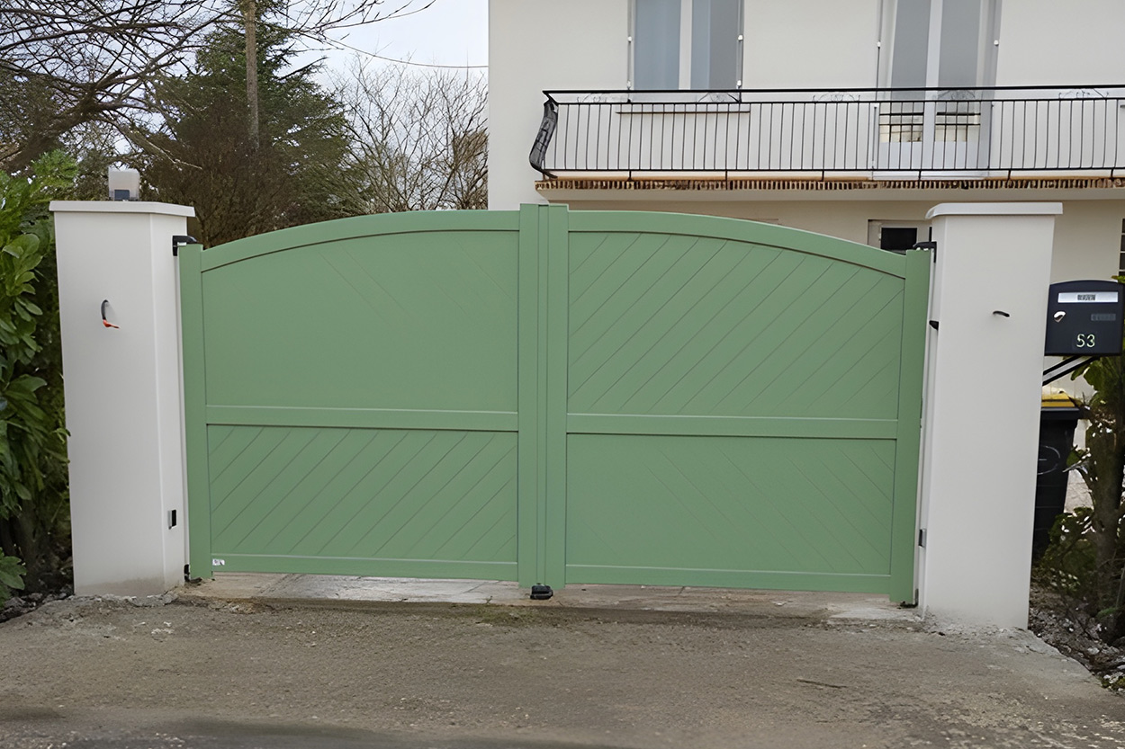 Automatisme Agen, Automatisme Lot-et-Garonne, Clôtures Agen, Clôtures Lot-et-Garonne, Pergolas Agen, Pergolas Lot-et-Garonne, Portail Agen, Portail Lot-et-Garonne, Porte de garage Agen, Porte de garage Lot-et-Garonne