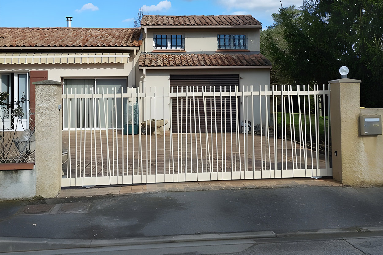 Automatisme Agen, Automatisme Lot-et-Garonne, Clôtures Agen, Clôtures Lot-et-Garonne, Pergolas Agen, Pergolas Lot-et-Garonne, Portail Agen, Portail Lot-et-Garonne, Porte de garage Agen, Porte de garage Lot-et-Garonne